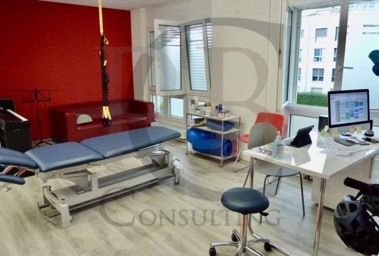 Joli bureau lumineux et idéalement situé