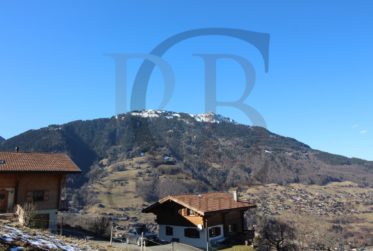 CHALET AVEC PERMIS AU CALME