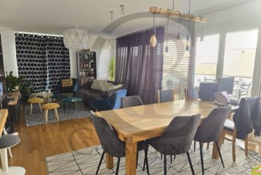Spacieux, lumineux, piscine, sauna, fitness, salle de réception